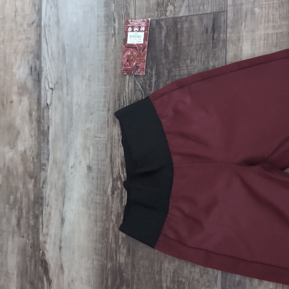 Her Universe Wonder Woman Workout Top/Leggings NW